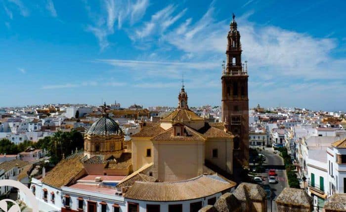 visit carmona guided tour from seville