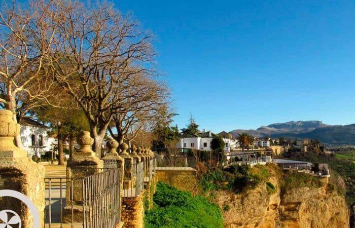 paisaje de ronda ruta de los pueblos blancos desde sevilla