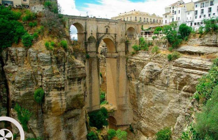 puente de ronda ruta de los pueblos blancos desde sevilla