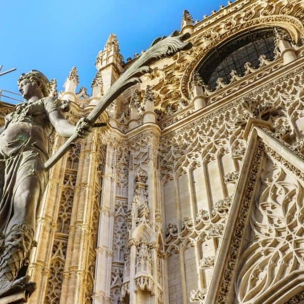 seville-alcazar-cathedral-giralda-guided-tour